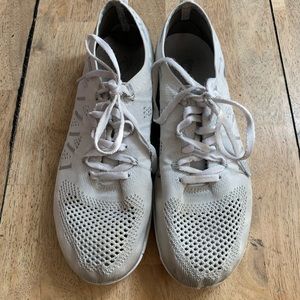 White Nfinity Flyte size 9.5 (adult)